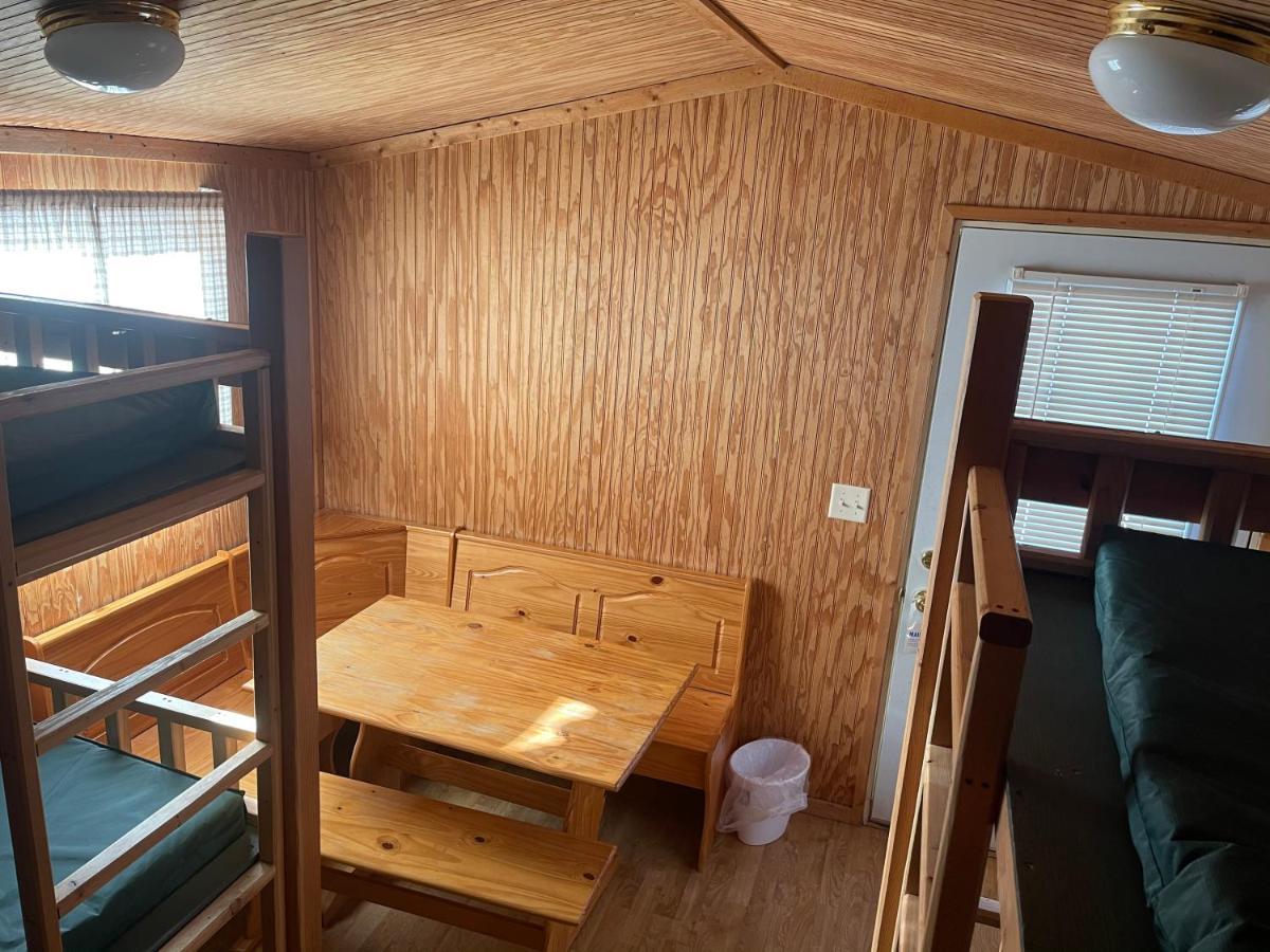 熔岩山小屋酒店 杜波依斯 外观 照片
