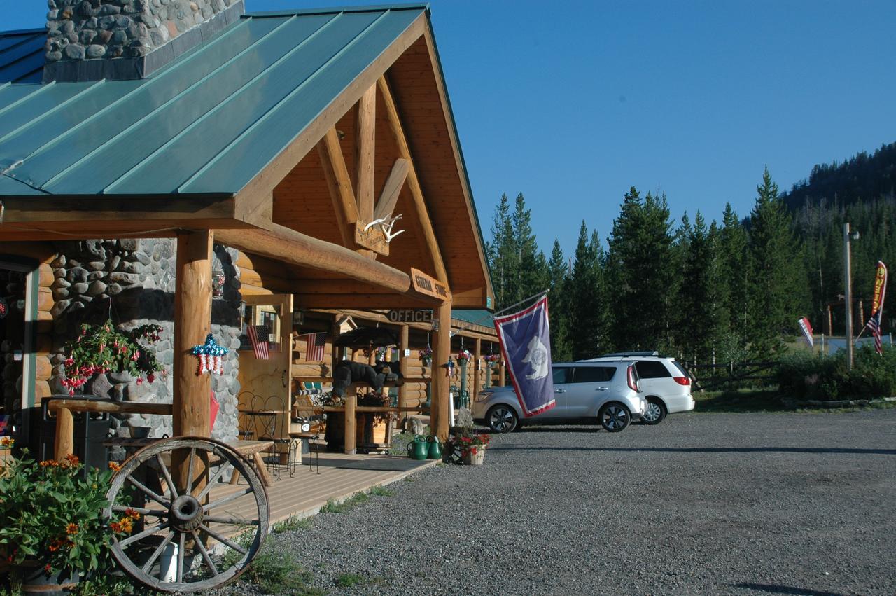 熔岩山小屋酒店 杜波依斯 外观 照片